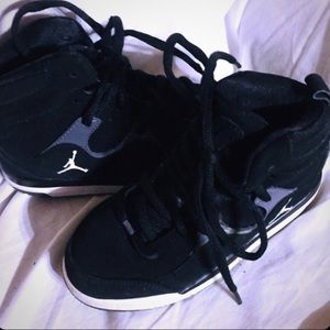 Vintage Jordan Hydro 2 Black & Grey Sneakers